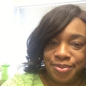 Meet your Posher, Angela